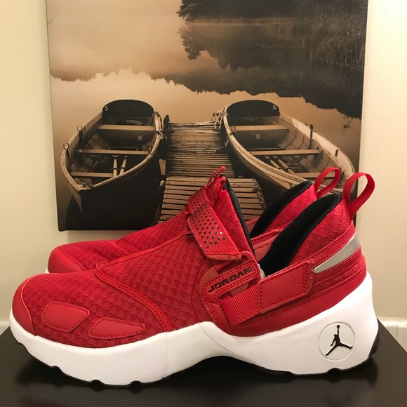 jordan trunner red